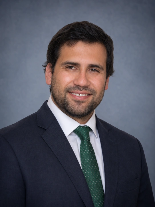 Dr. Claudio Huentequeo